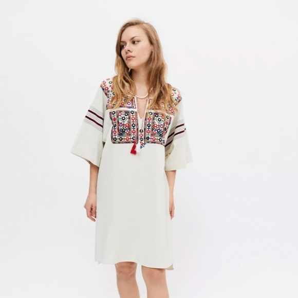 Urban Outfitters Dresses & Skirts - Kimchi Blue Tate Touchdown Dress